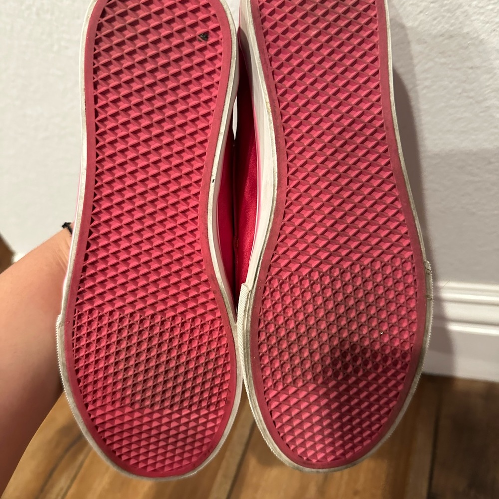 Vans - Picture 5 of 9